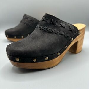 Five Worlds by Cordani Madeira black nubuck suede platform clogs size 9